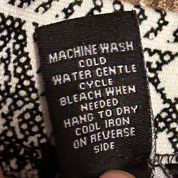 Rue21 Side-zip Aztec Twill Leggings - Picture 5 of 5